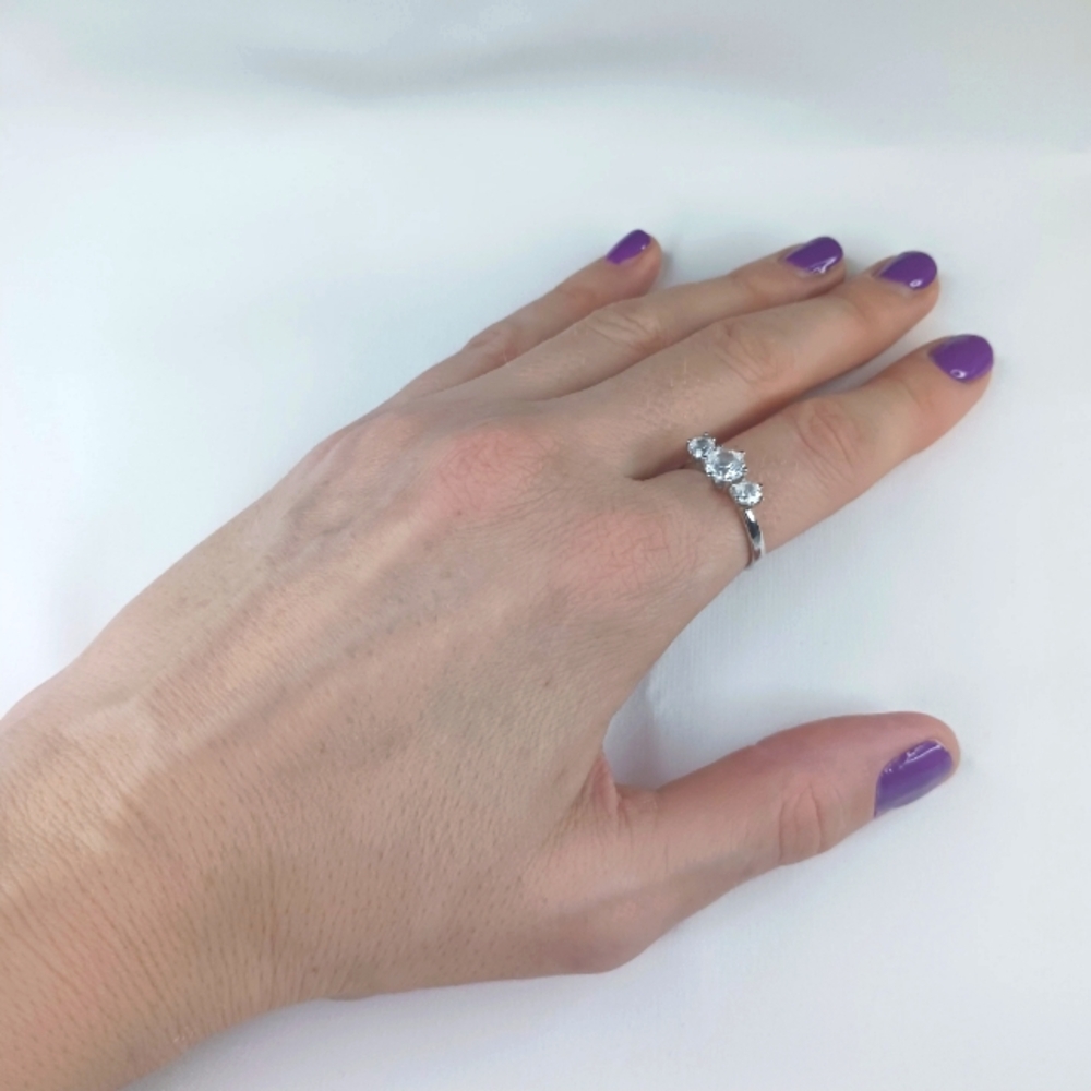 Vintage 3 Cubic Zirconia Sterling Silver Ring.